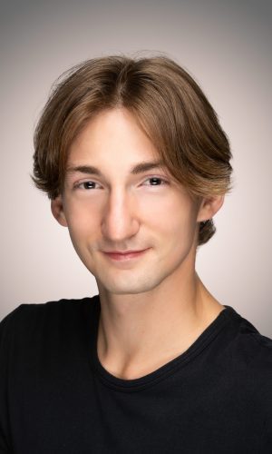 2021 - Company Headshots - Benjamin-052